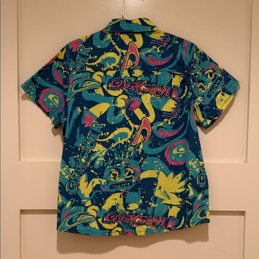 🌊 Quiksilver Boys Size 5 Surf Button Up Shirt Neon Graphic 100% Cotton Retro - Picture 6 of 11